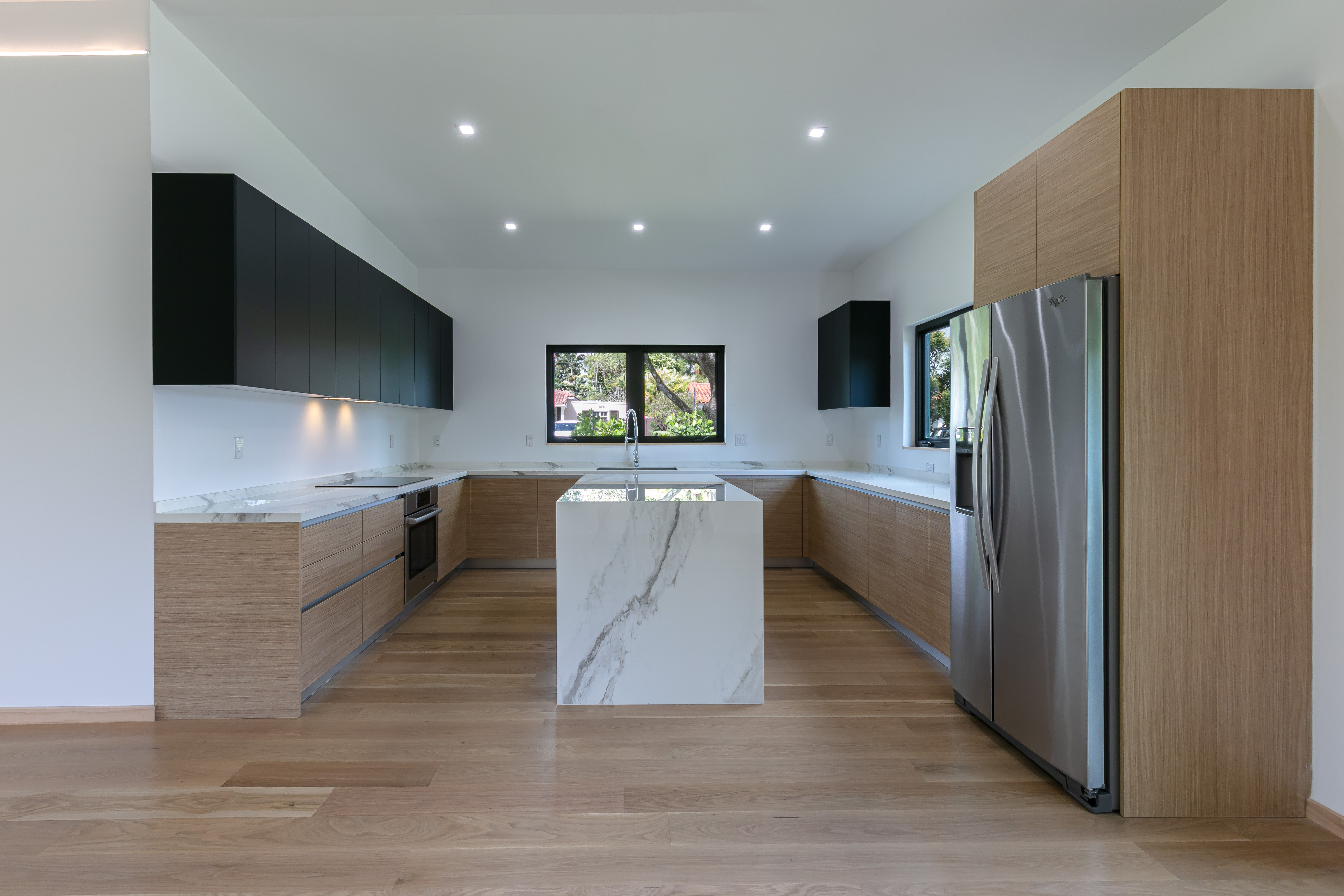 thiago kitchen.jpg