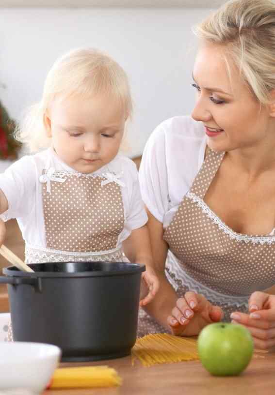 07 - Feeding by mom.jpg