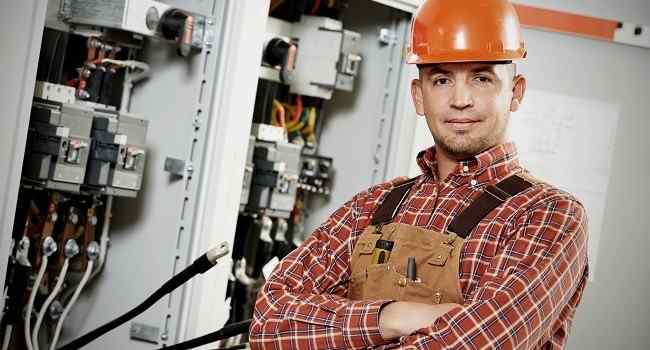 habitos-laborales-tecnico-electricista.jpg